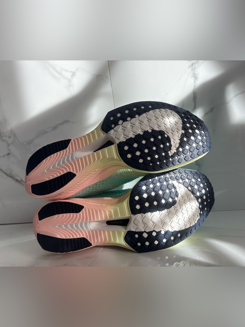 Nike ZoomX 💅 Vaporfly Next% 3 Flyknit Mint Foam-Sail Women’s Sz 8 8.5 HQ3505-379 - Picture 2 of 8